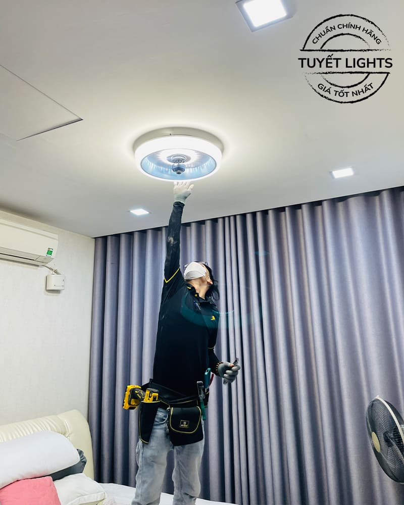 LẮP ĐẶT ĐÈN RỌI RAY SPOTLIGHT VÀ ÂM TRẦN PHILIPS CHO CHỊ MỸ T IÊN - CĂN HỘ VINHOMES CENTRAL PARK QUẬN BÌNH THẠNH