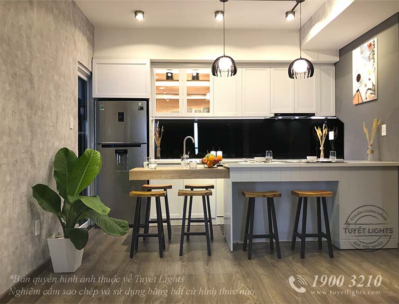 SỰ KẾT HỢP HOÀN HẢO GIỮA ĐÈN THẢ TRẦN TRANG TRÍ VÀ ĐÈN RỌI RAY AKIMI TẠI CHUNG CƯ FUJI RESIDENCE