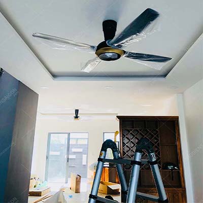 QUẠT TRẦN 4 CÁNH F-56XPG CHO NHÀ PHỐ Ở QUẬN 5