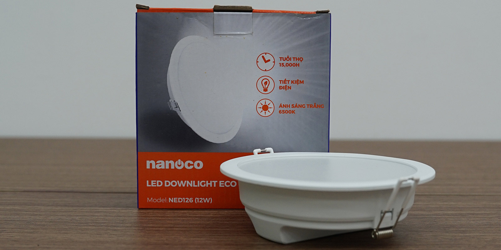 Đèn LED âm trần Nanoco